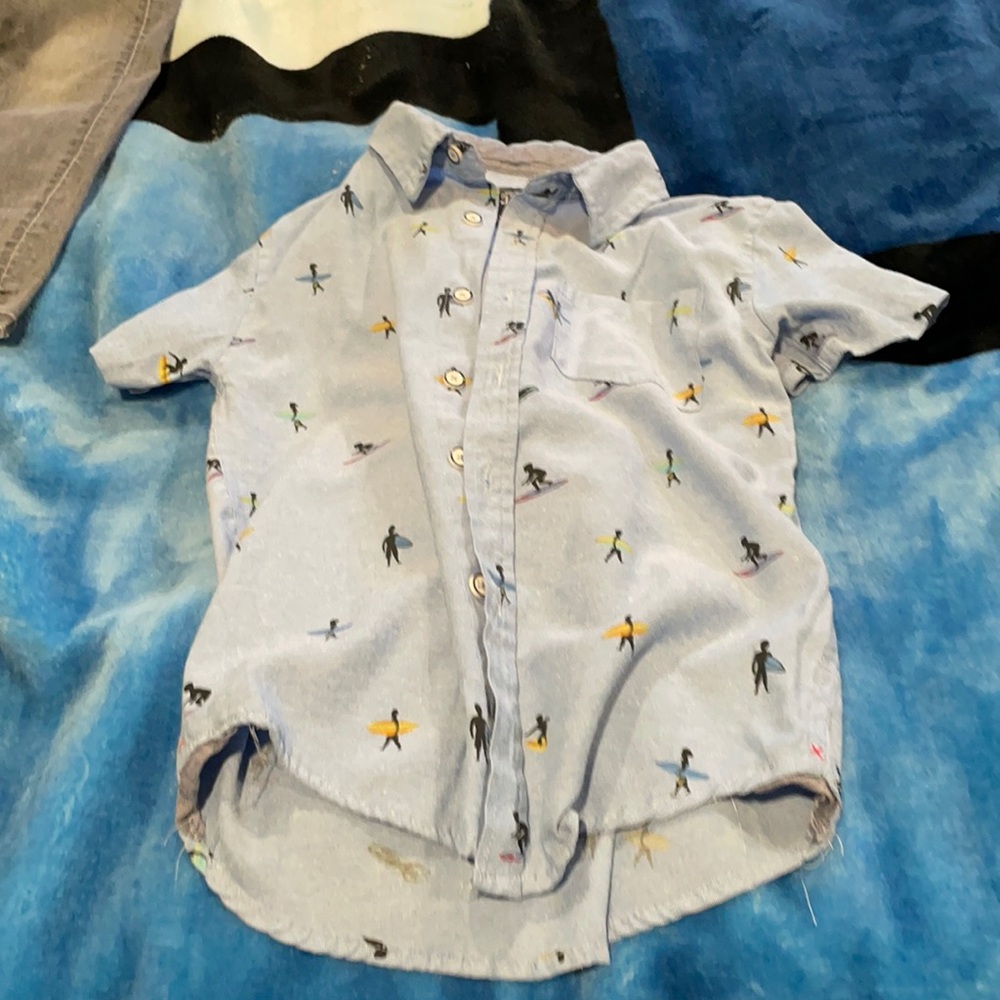 Surfer button down
